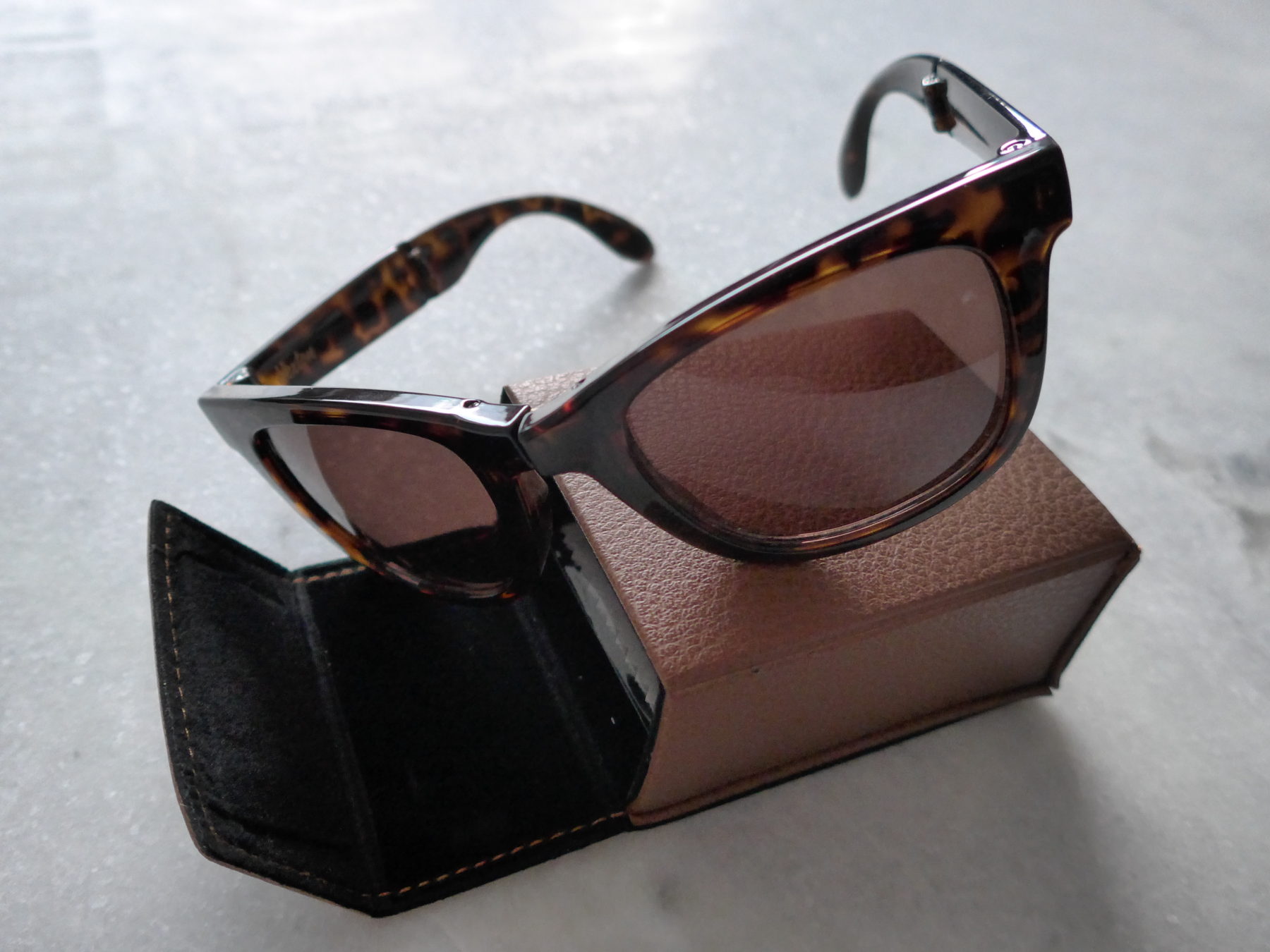 Hexton Folding Sunglasses